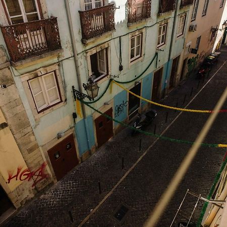 The Blue House - Lively Bairro Alto Apartment ลิสบอน ภายนอก รูปภาพ