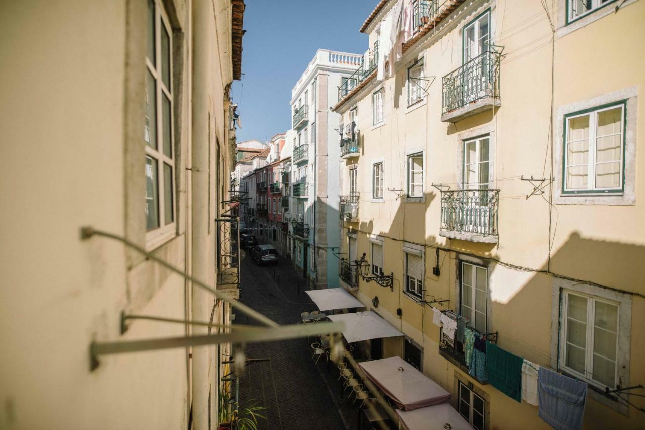 The Blue House - Lively Bairro Alto Apartment ลิสบอน ภายนอก รูปภาพ